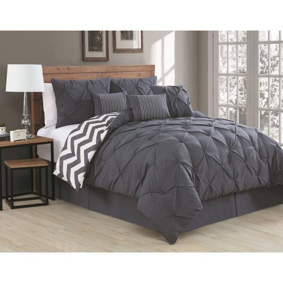 Avondale Manor King Reversible ComforterSet - Picture 3 of 9
